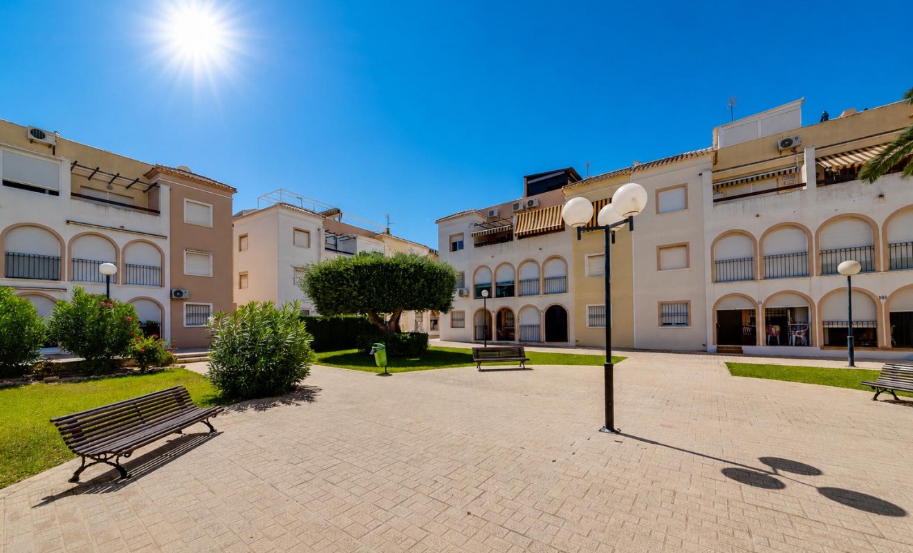 Wederverkoop - Bungalow - Torrevieja - Playa de los Naufragos