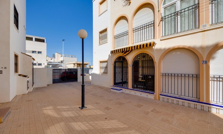 Wederverkoop - Bungalow - Torrevieja - Playa de los Naufragos