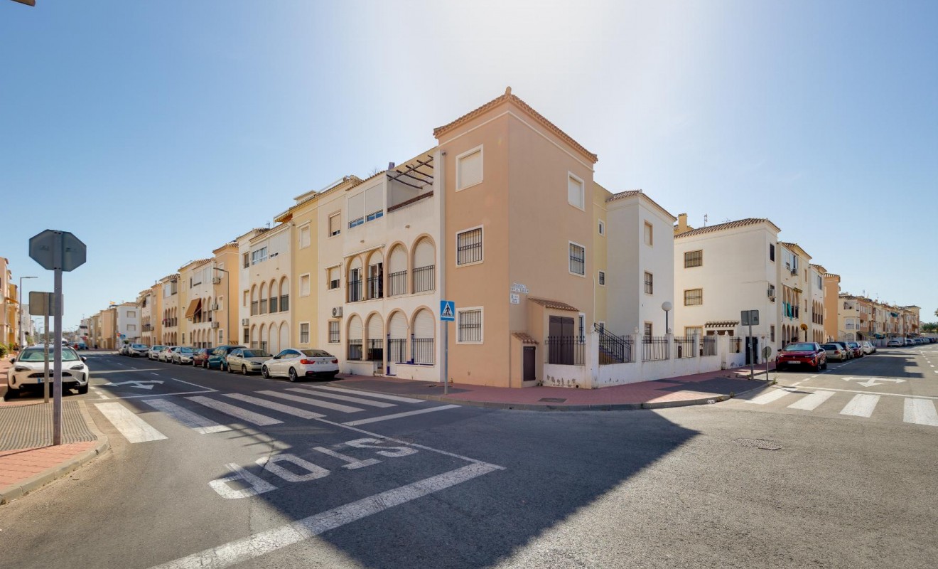 Wederverkoop - Bungalow - Torrevieja - Playa de los Naufragos