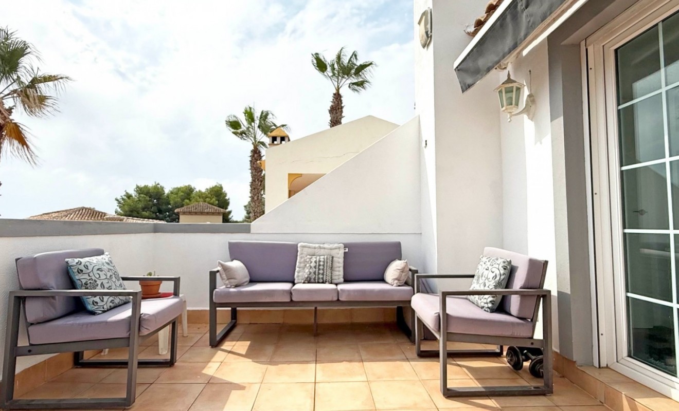 Wederverkoop - Detached villa - Orihuela Costa - Villamartín