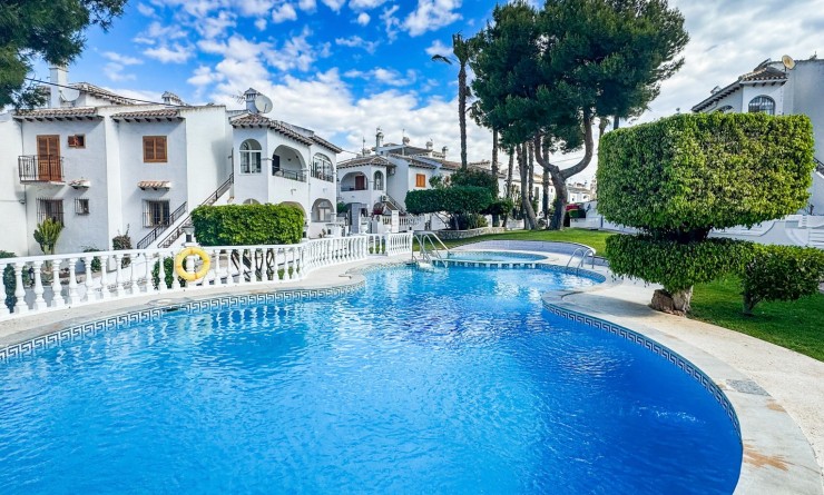 Wederverkoop - Bungalow - Torrevieja - Nueva Torrevieja - Aguas Nuevas