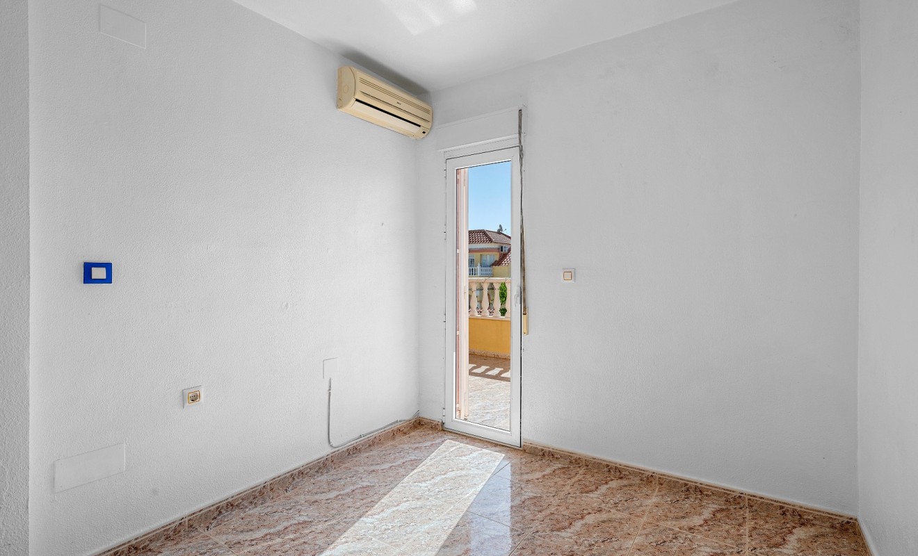 Wederverkoop - House - Orihuela Costa - Las Filipinas