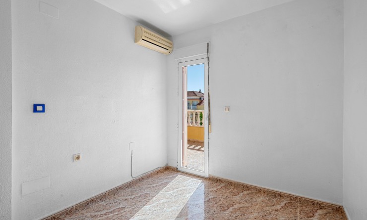 Wederverkoop - House - Orihuela Costa - Las Filipinas