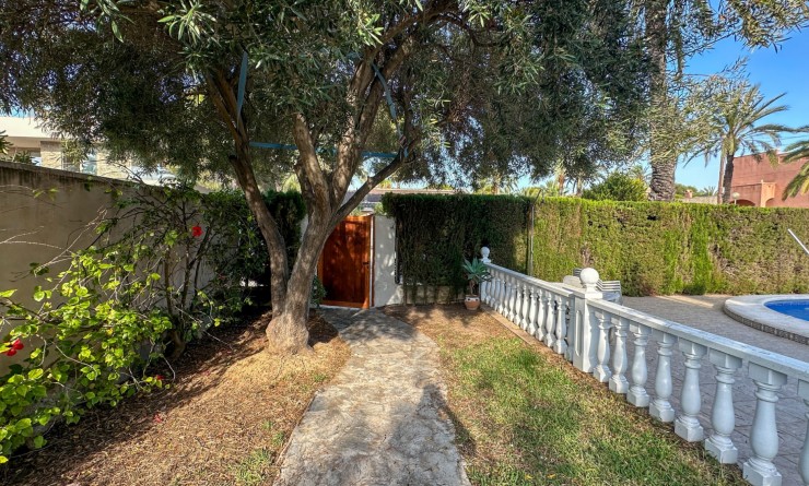Revente - Villa - Cabo Roig