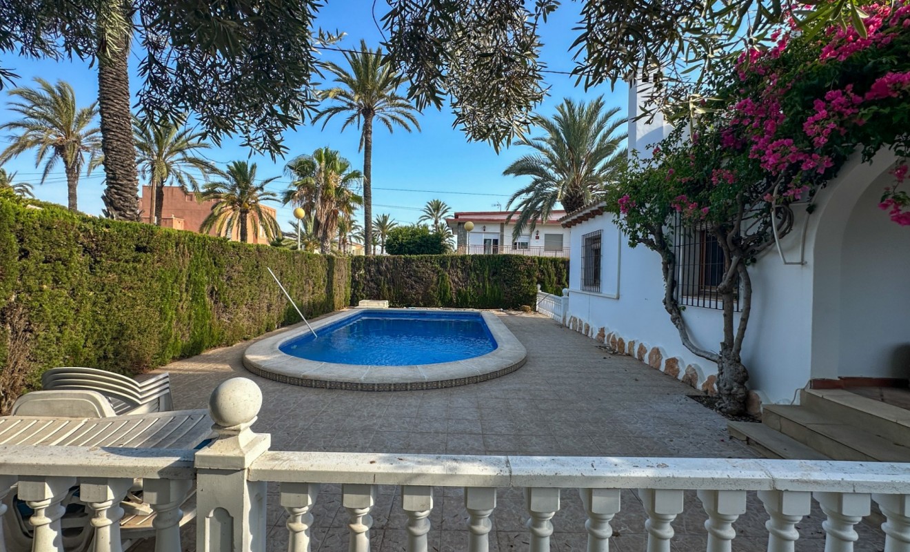 Revente - Villa - Cabo Roig