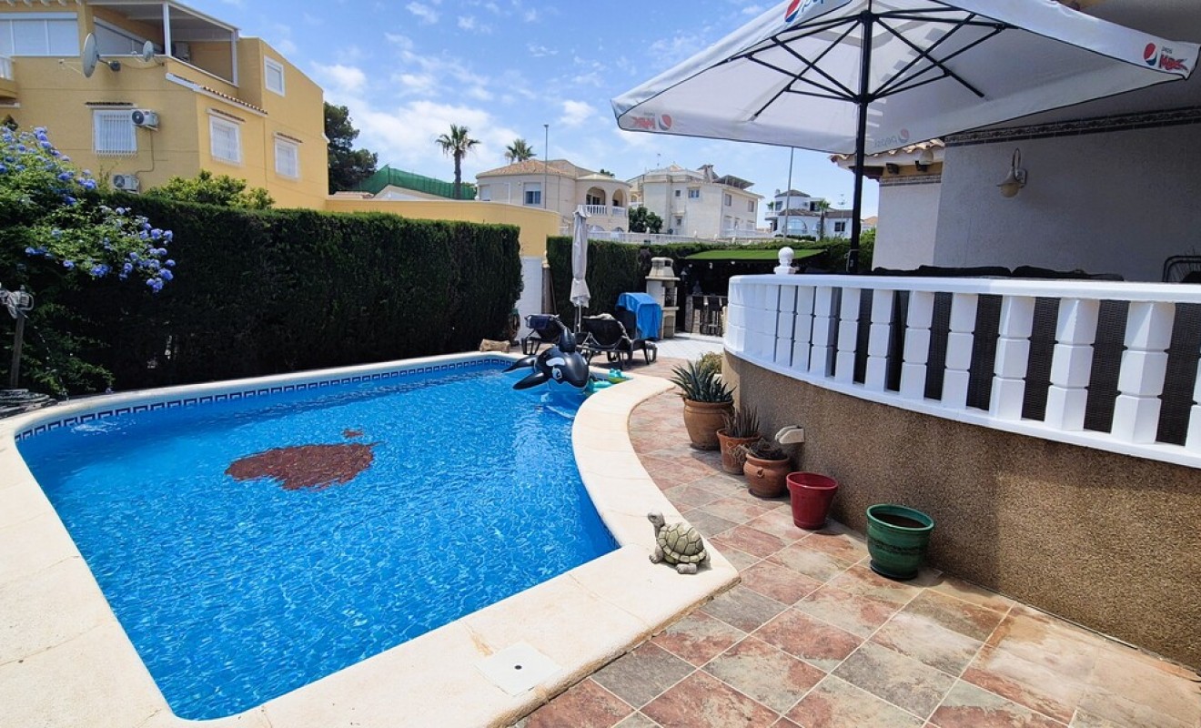 Wederverkoop - Villa - Villamartín - Costa Blanca