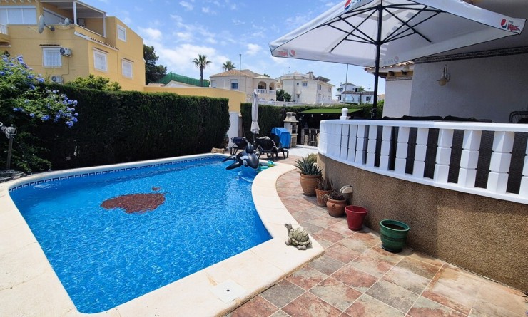 Wederverkoop - Villa - Villamartín - Costa Blanca