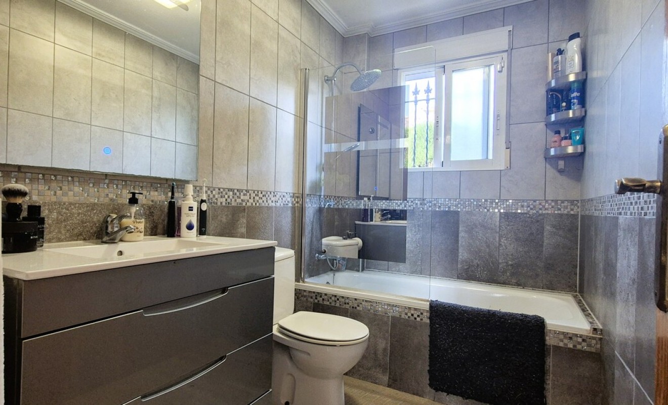 Wederverkoop - Villa - Villamartín - Costa Blanca