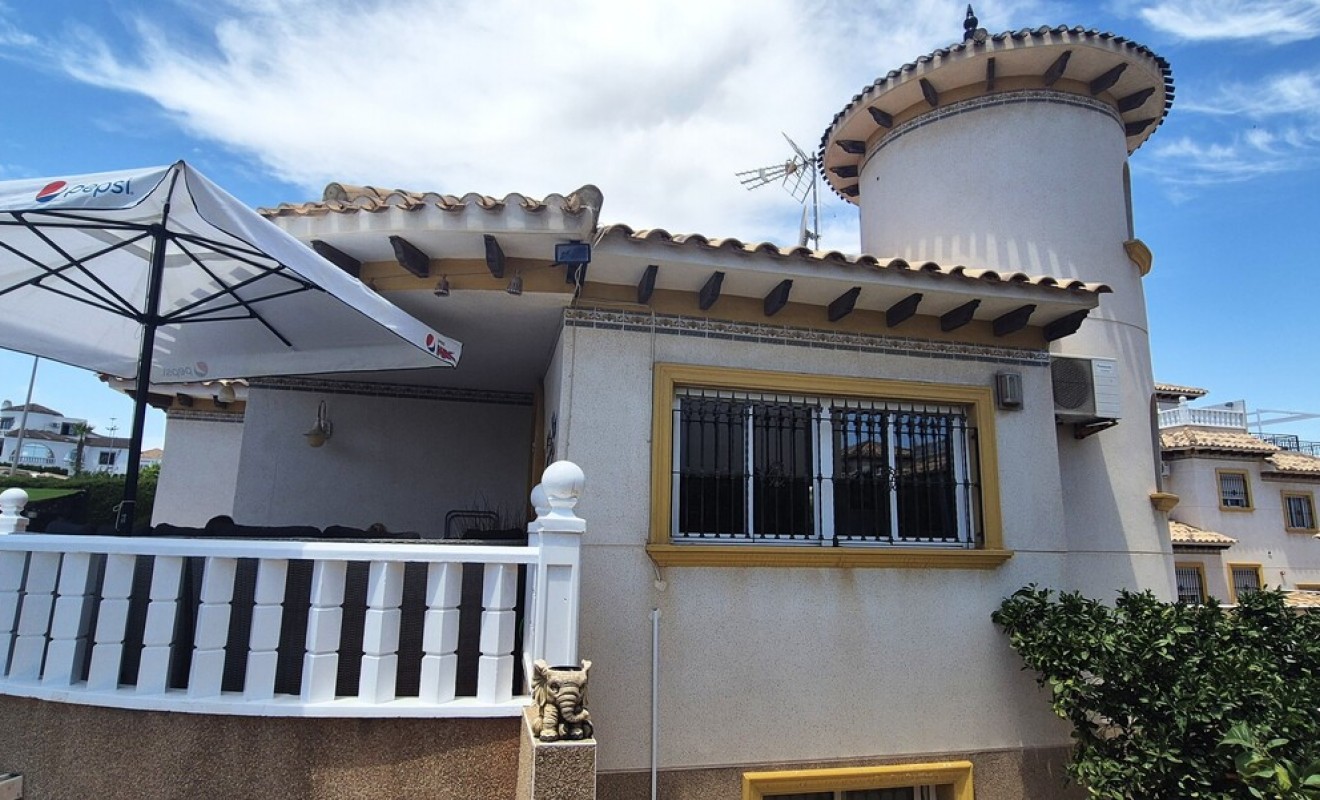 Wederverkoop - Villa - Villamartín - Costa Blanca