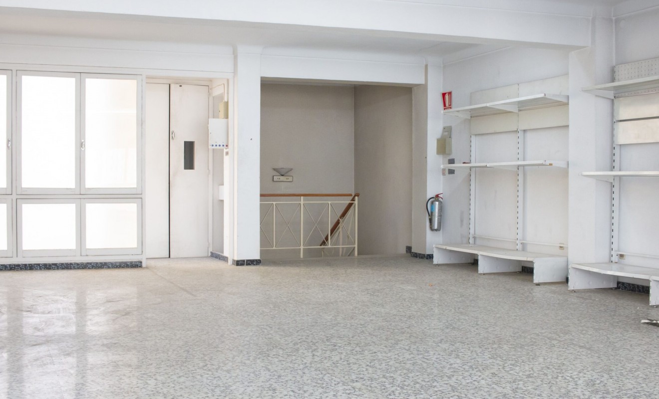 Wederverkoop - Building - Torrevieja - Centro