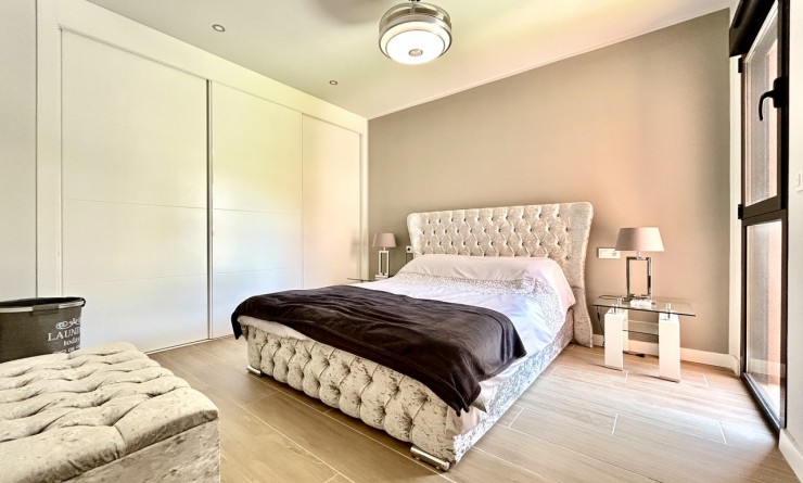 Sale - Apartment - Villamartín