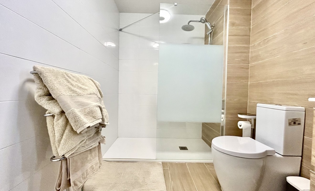 Sale - Apartment - Villamartín