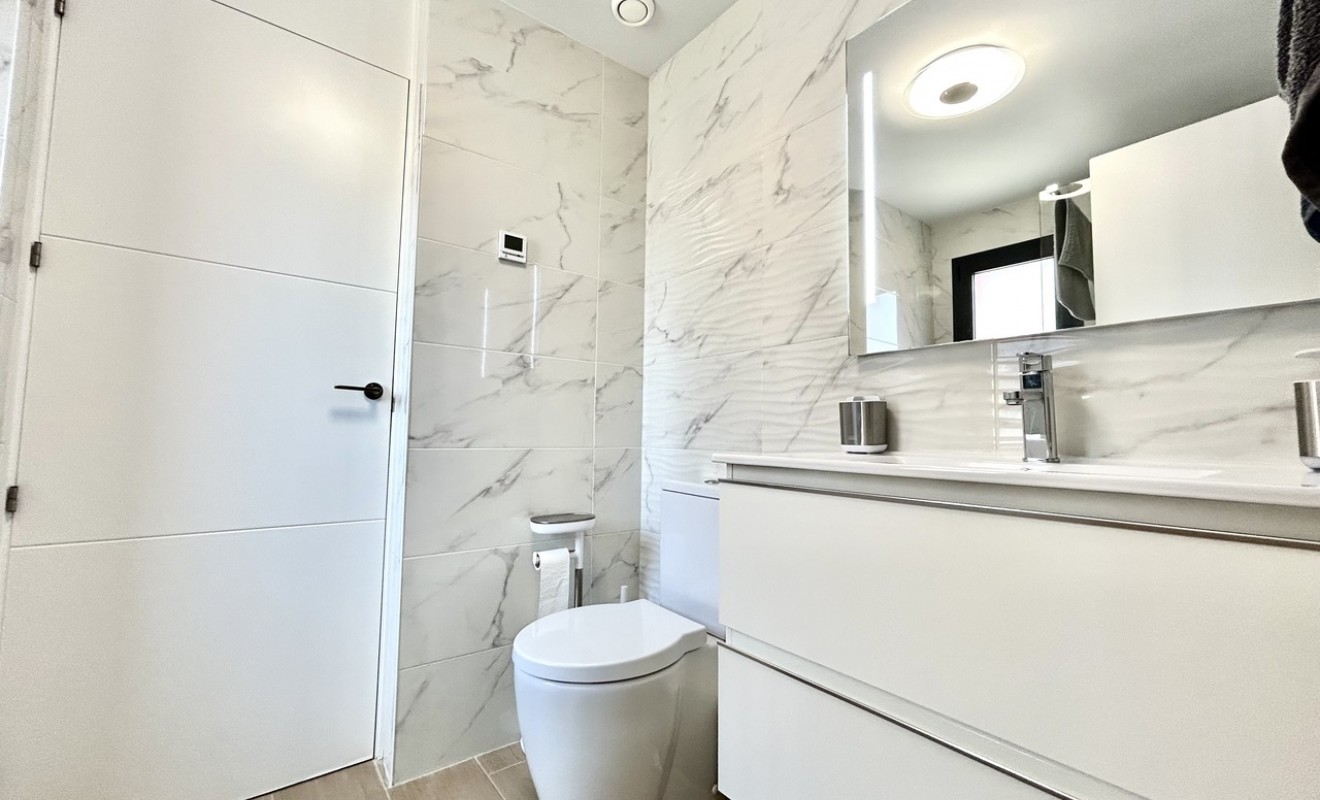 Sale - Apartment - Villamartín