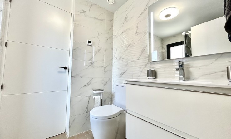 Sale - Apartment - Villamartín