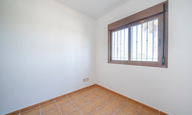 Wederverkoop - Semidetached - Algorfa