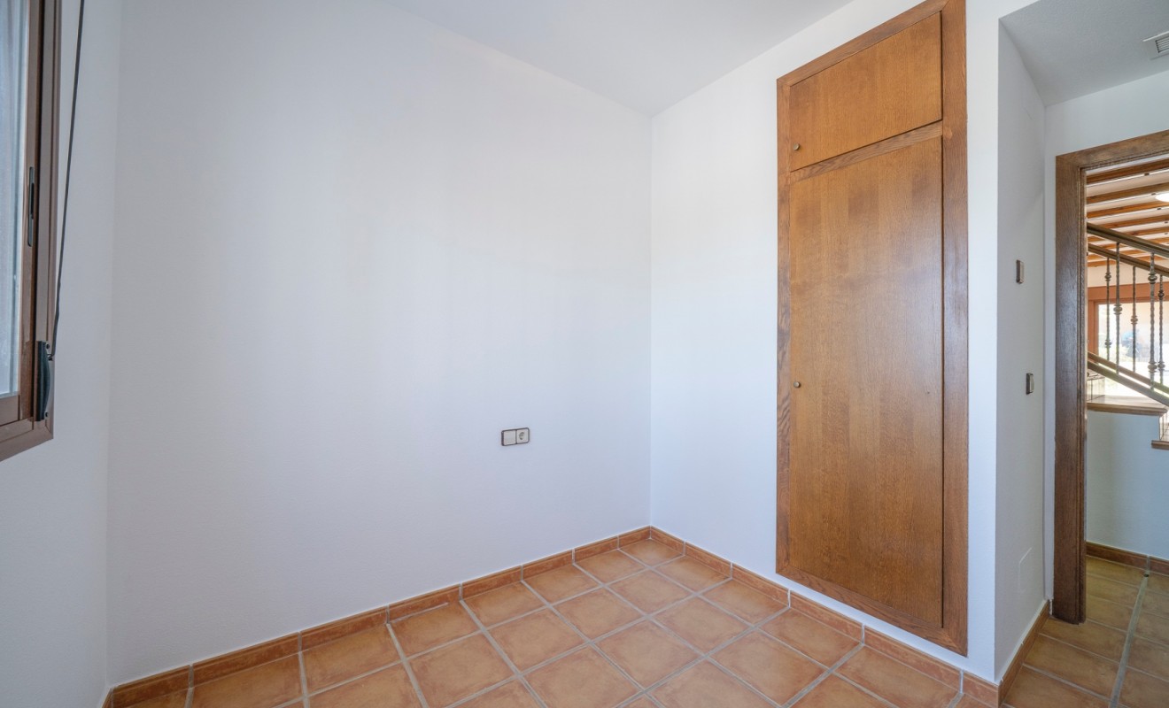 Wederverkoop - Semidetached - Algorfa