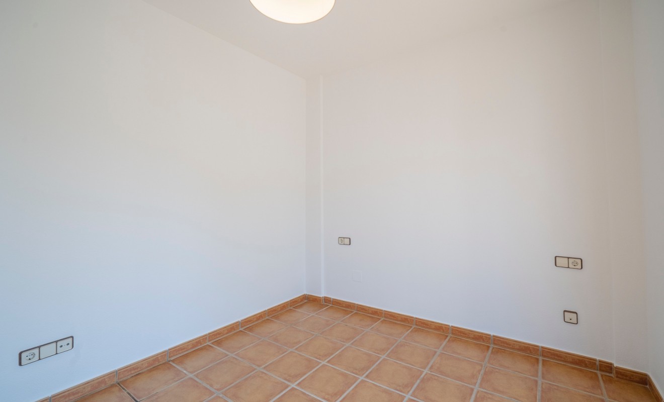 Wederverkoop - Semidetached - Algorfa