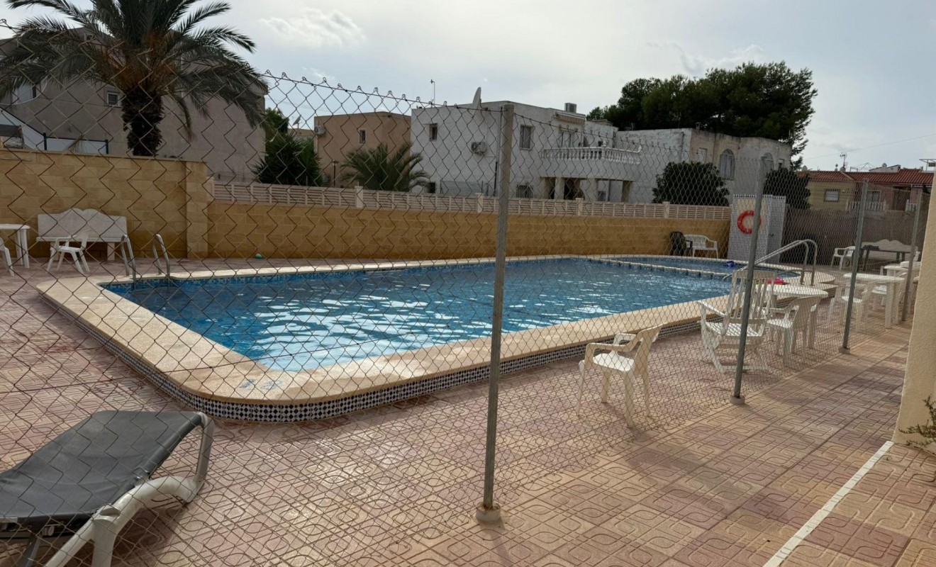 Wederverkoop - Bungalow - Torrevieja - La Siesta - El Salado - Torreta