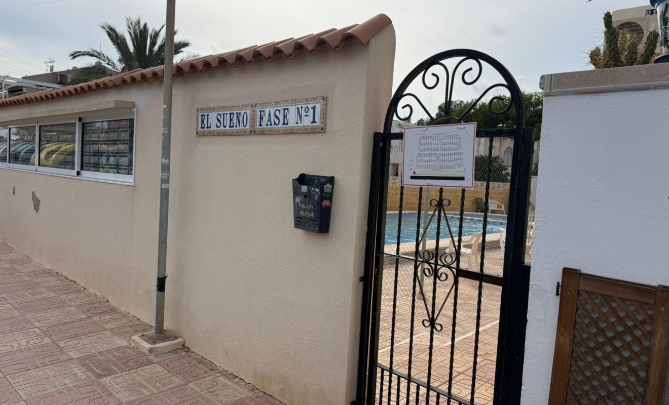 Wederverkoop - Bungalow - Torrevieja - La Siesta - El Salado - Torreta