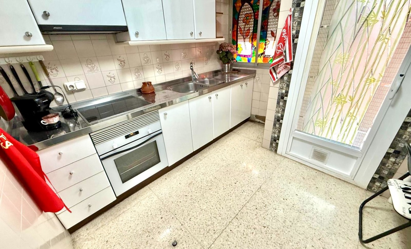 Wederverkoop - Apartment / flat - Benidorm - Levante