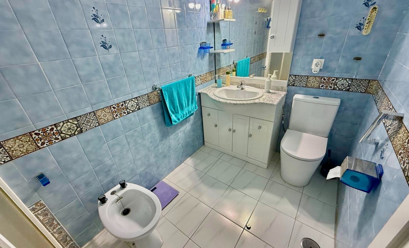 Wederverkoop - Apartment / flat - Benidorm - Levante