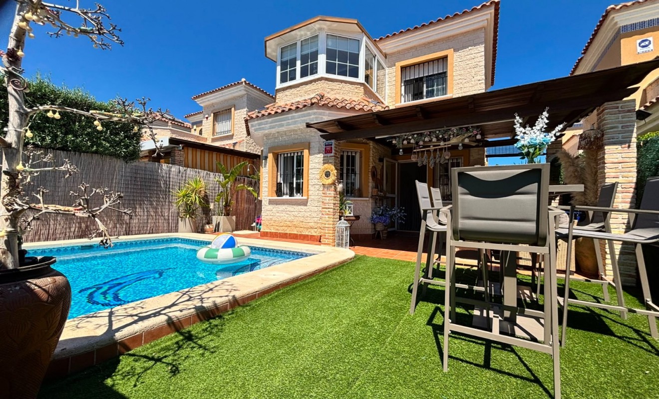 Revente - Villa - El Raso - Guardamar del Segura