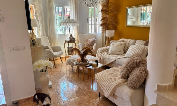 Revente - Villa - El Raso - Guardamar del Segura