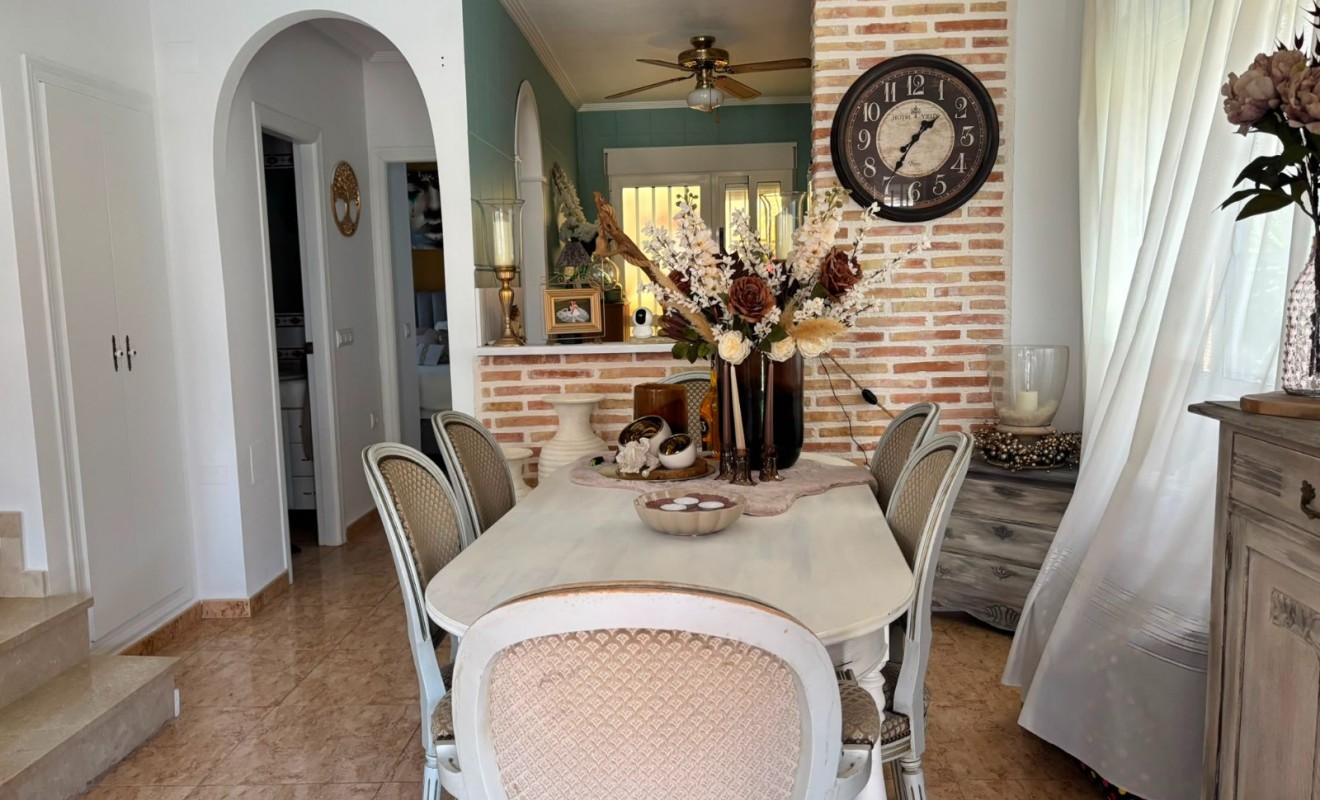 Revente - Villa - El Raso - Guardamar del Segura