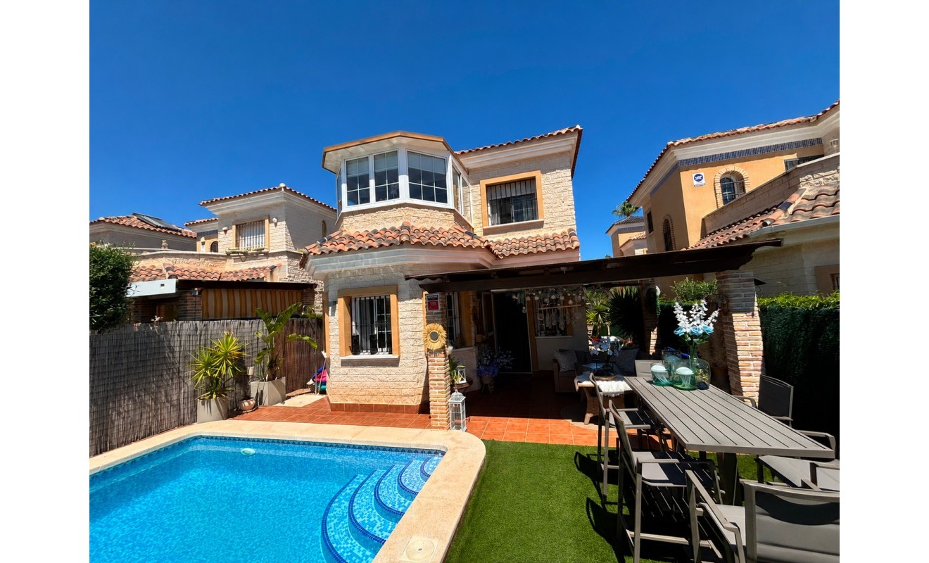 Revente - Villa - El Raso - Guardamar del Segura