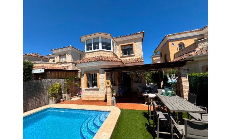 Revente - Villa - El Raso - Guardamar del Segura