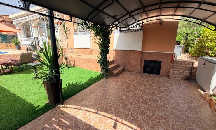 Wederverkoop - Detached villa - Los Montesinos - La herrada