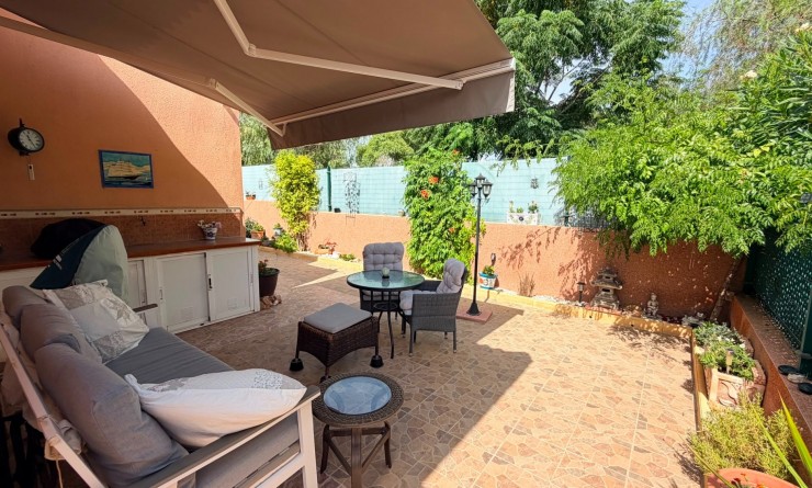 Wederverkoop - Detached villa - Los Montesinos - La herrada