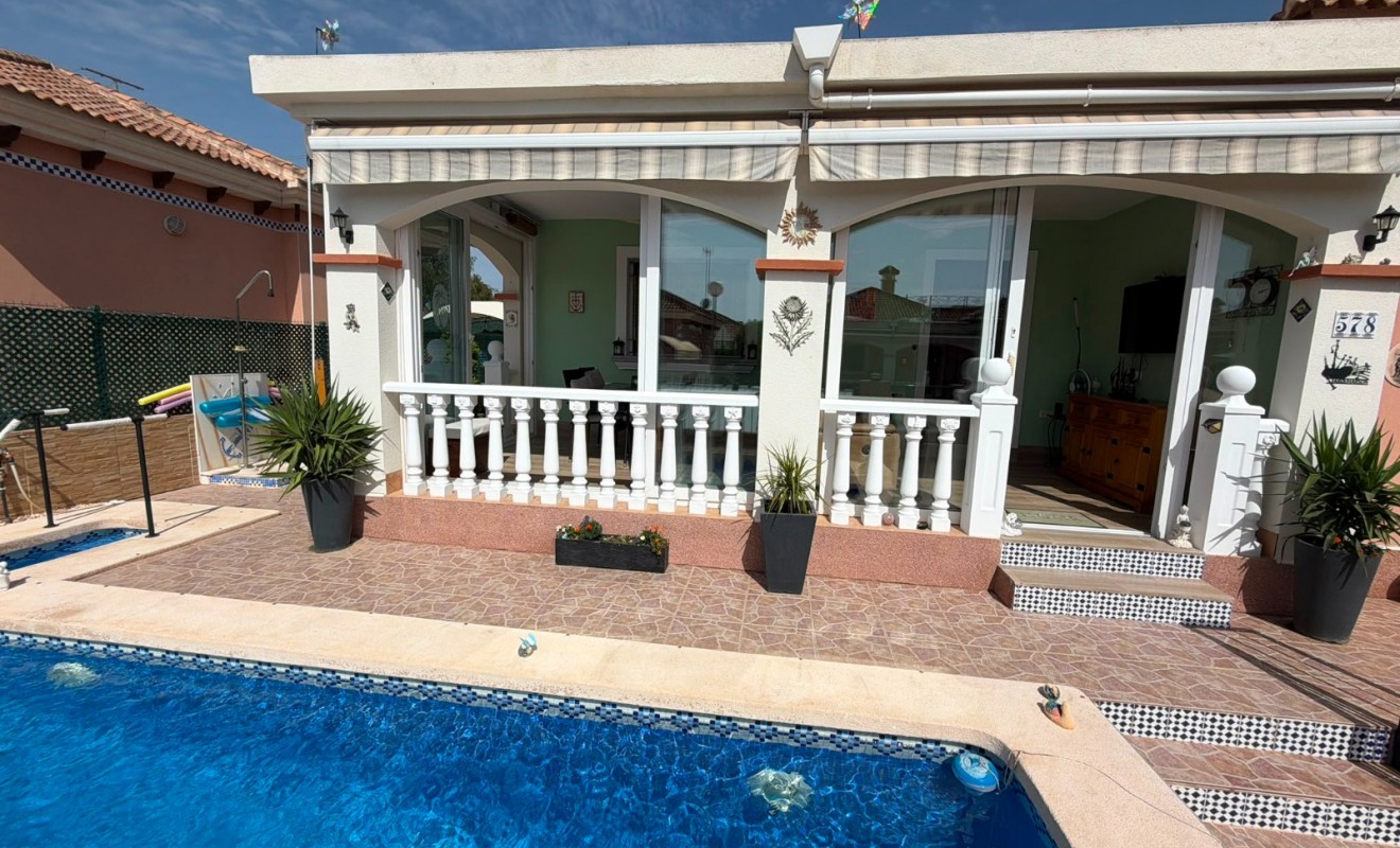 Wederverkoop - Detached villa - Los Montesinos - La herrada