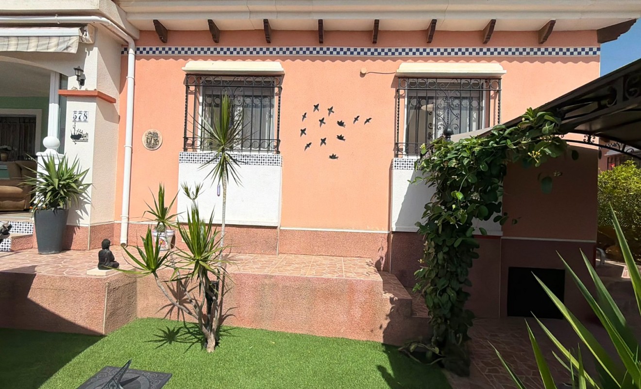 Wederverkoop - Detached villa - Los Montesinos - La herrada