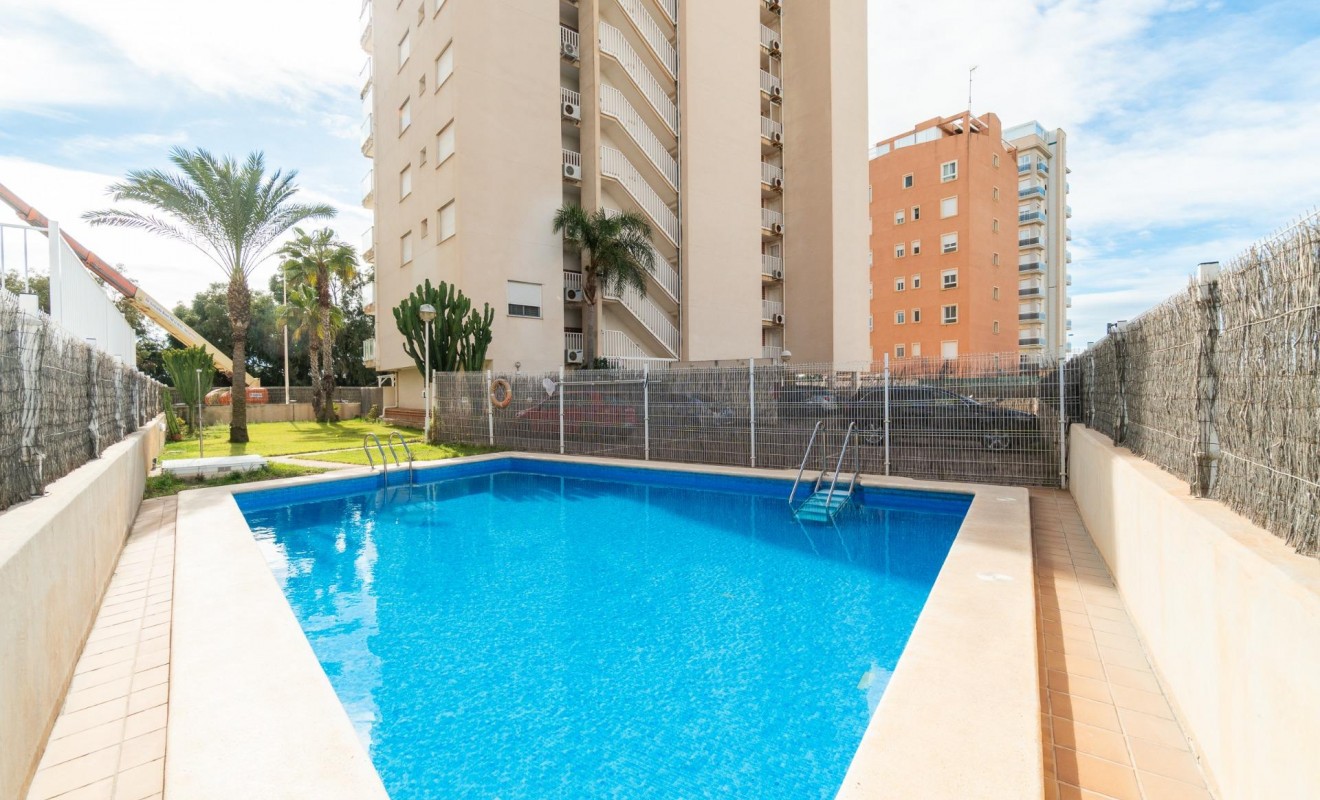 Wederverkoop - Appartement - Guardamar del Segura - Puerto Deportivo