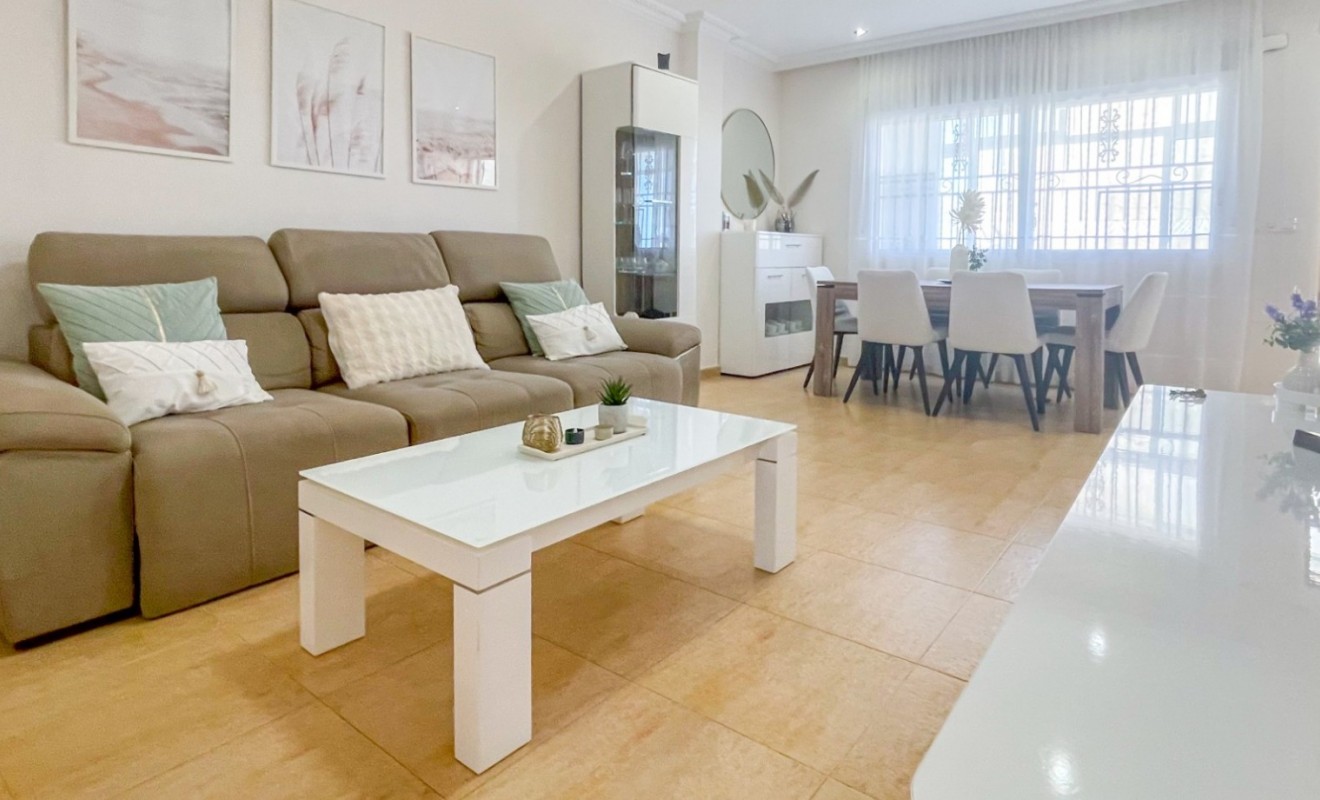 Wederverkoop - Herenhuis - Orihuela Costa - Punta Prima