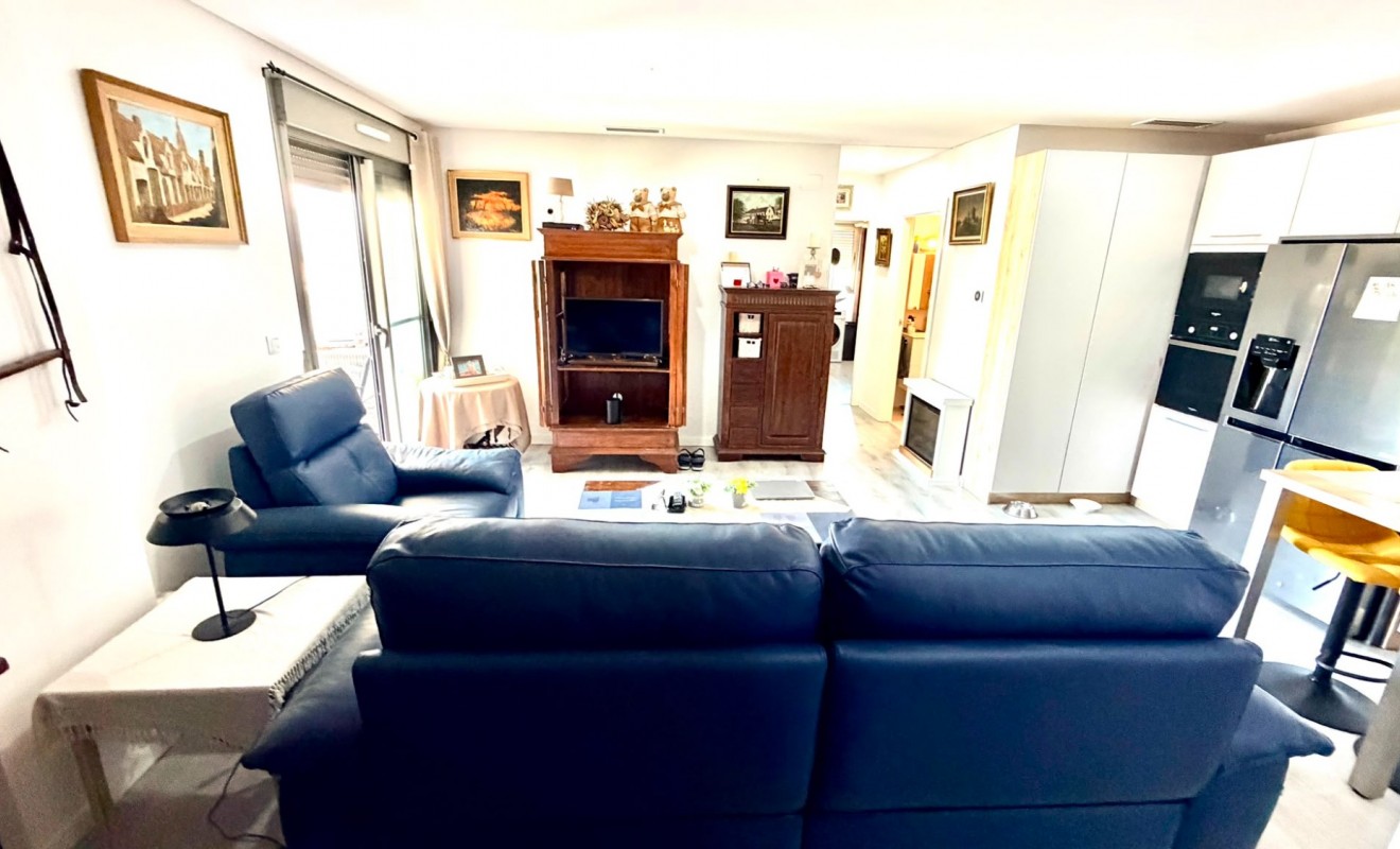 Wederverkoop - Apartment / flat - Orihuela Costa - La Zenia