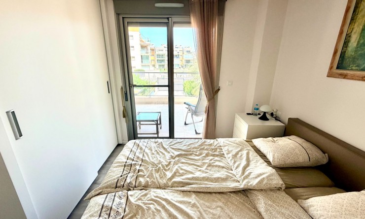 Wederverkoop - Apartment / flat - Orihuela Costa - La Zenia