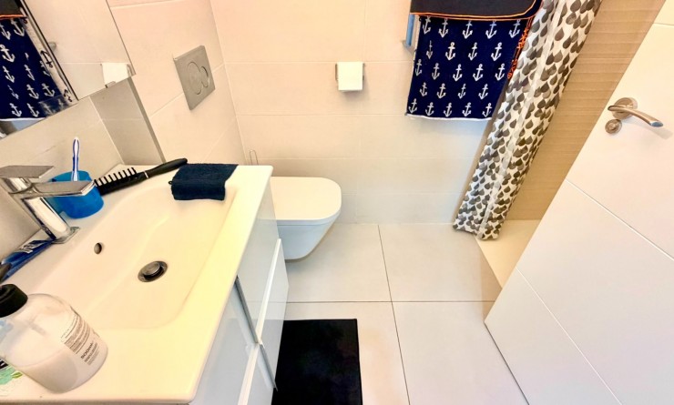 Wederverkoop - Apartment / flat - Orihuela Costa - La Zenia