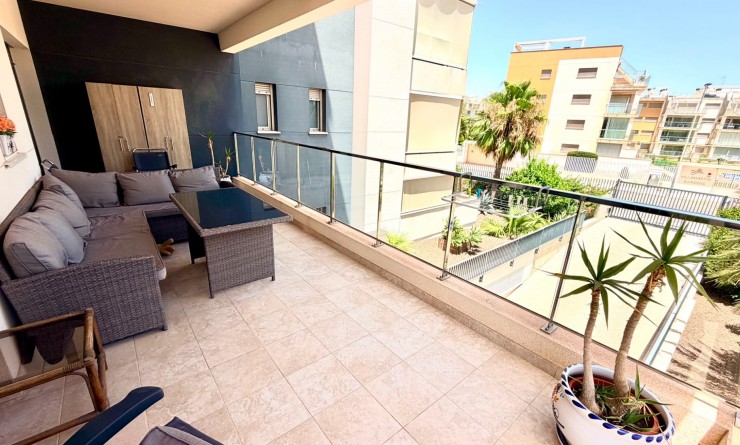 Wederverkoop - Apartment / flat - Orihuela Costa - La Zenia