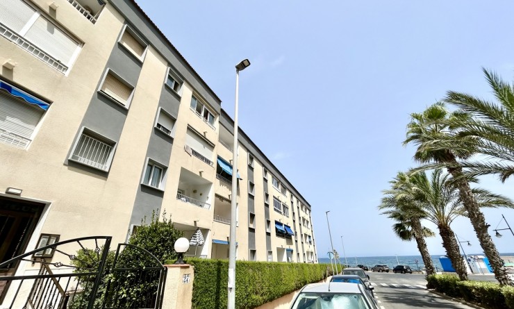 Revente - Appartement - Punta Prima