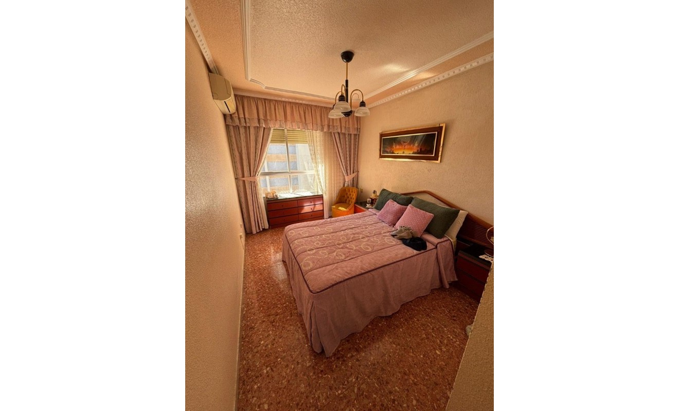 Wederverkoop - Apartment / flat - Benidorm - Levante