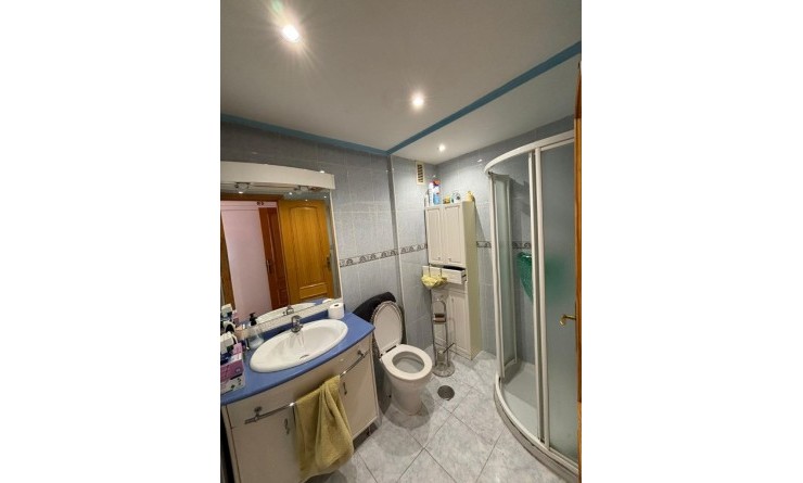Wederverkoop - Apartment / flat - Benidorm - Levante