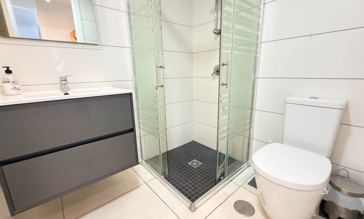 Wederverkoop - Apartment / flat - Torrevieja - Aguas Nuevas