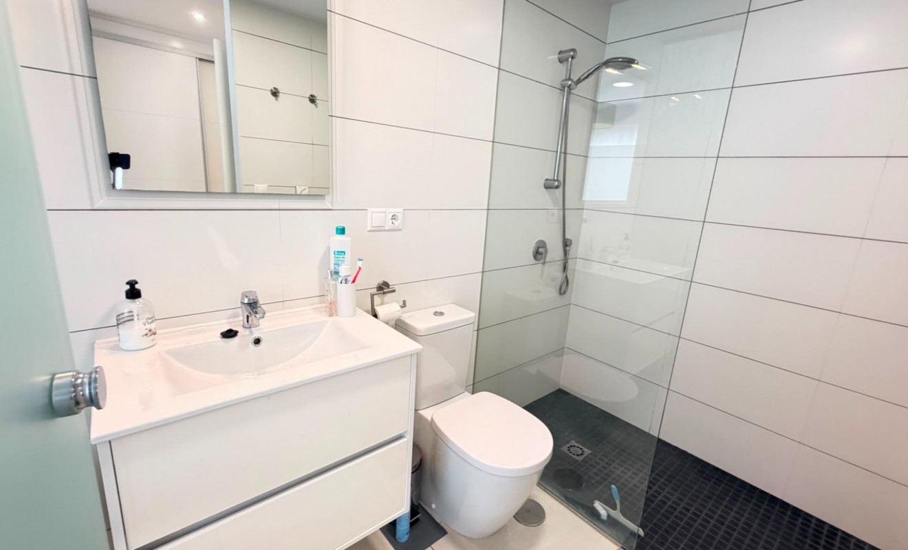 Wederverkoop - Apartment / flat - Torrevieja - Aguas Nuevas