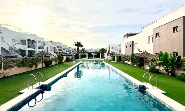 Wederverkoop - Apartment / flat - Torrevieja - Aguas Nuevas