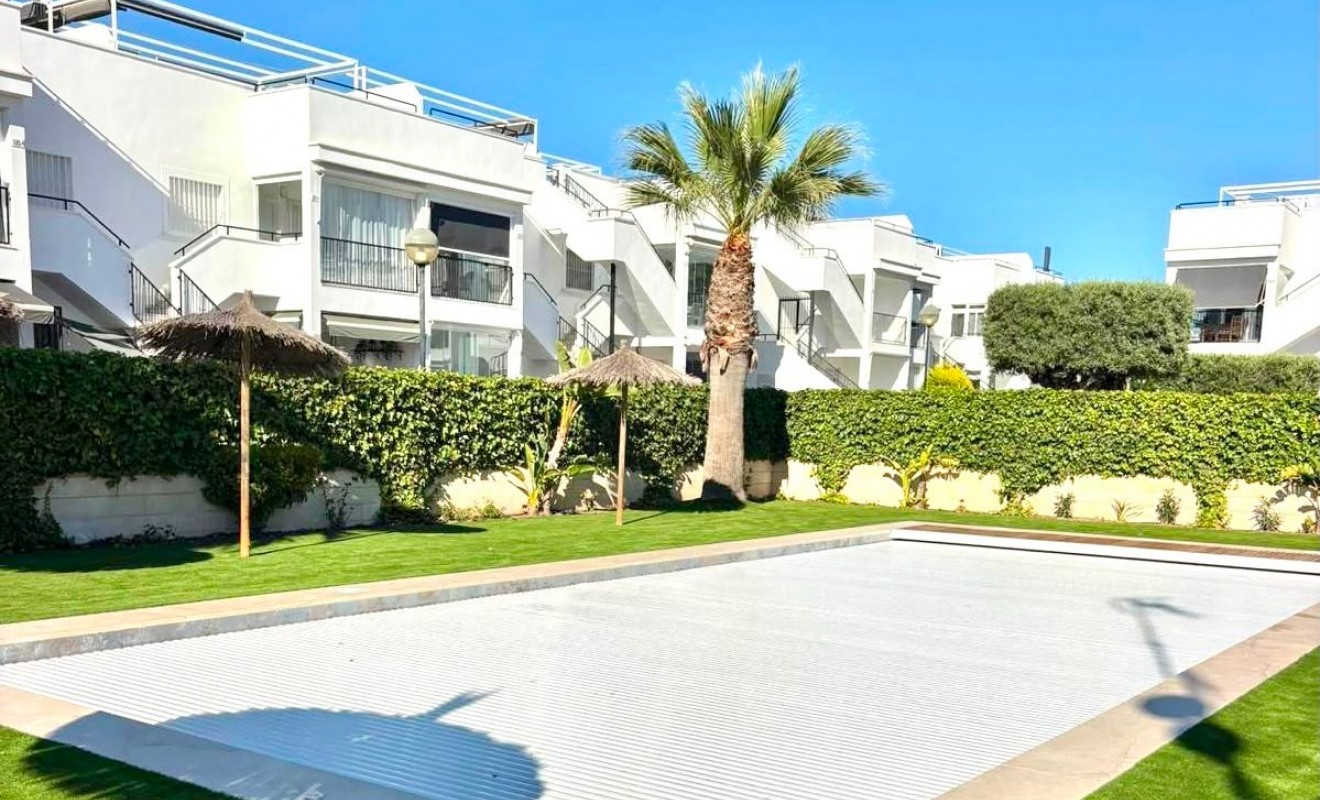 Wederverkoop - Apartment / flat - Torrevieja - Aguas Nuevas