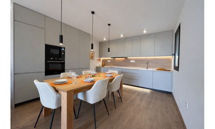 Wederverkoop - 2. Town house - Dolores - pueblo
