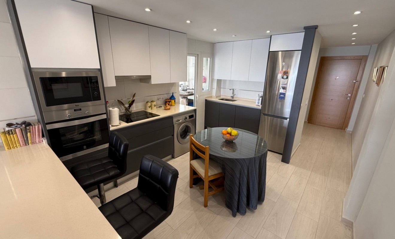 Wederverkoop - Apartment / flat - Torrevieja - Costa Blanca Sur