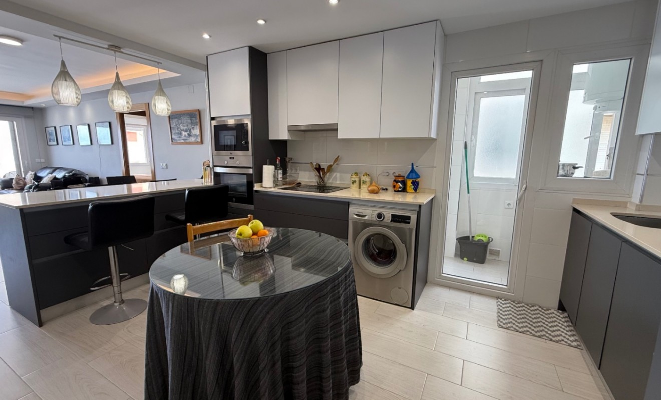 Wederverkoop - Apartment / flat - Torrevieja - Costa Blanca Sur